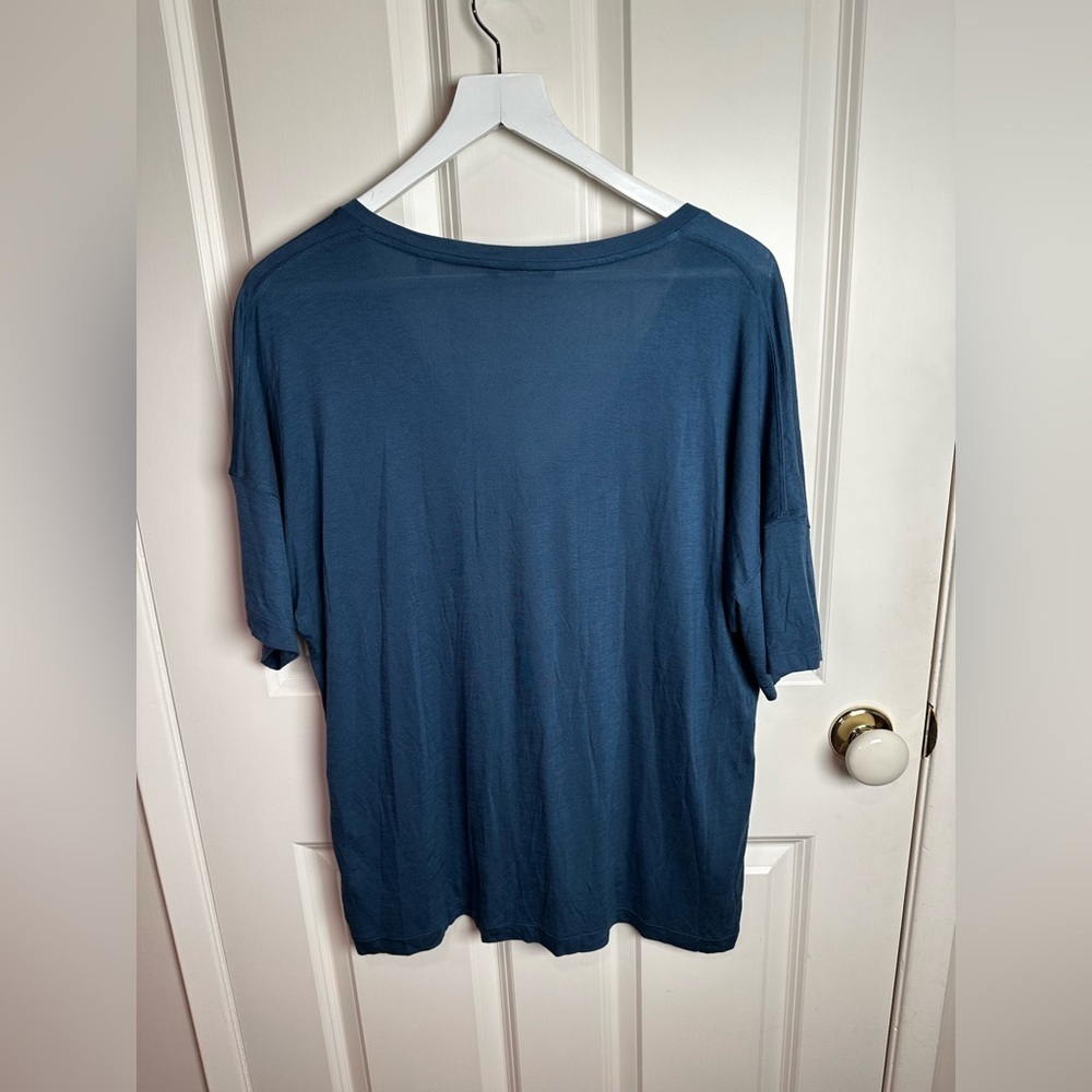 Vince Blue V-Neck Top - Picture 3 of 4